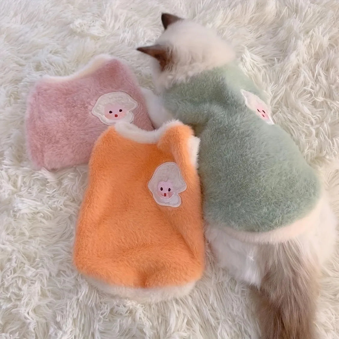 Plush Winter Sweater for Cats – Cozy, Cute & Comfy