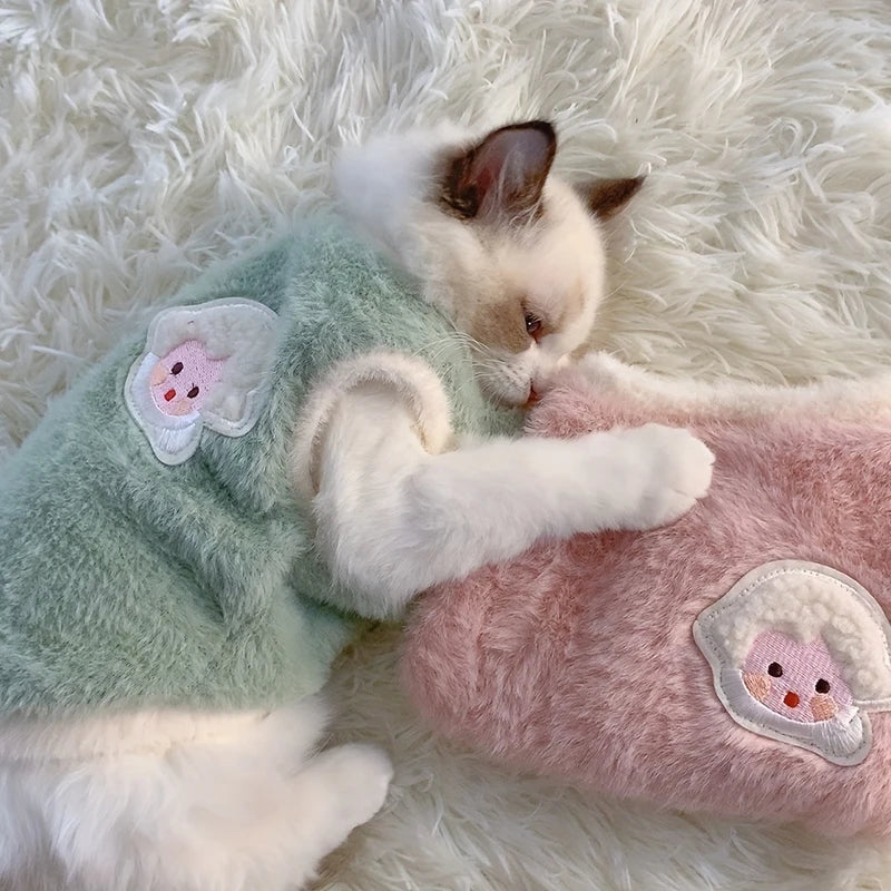 Plush Winter Sweater for Cats – Cozy, Cute & Comfy